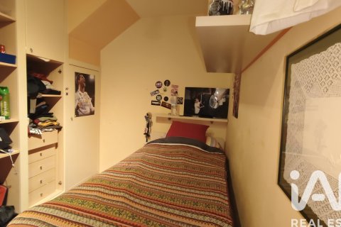 4 bedrooms apartment for sale in Granollers, Barcelona, Catalonia, Spain № 7498 - photo 16