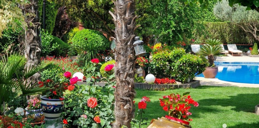 Сasa de 6 dormitorios en venta en Balaguer, Lérida, Cataluña, Spain № 4980