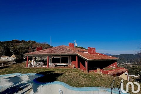 Сasa de 4 dormitorios en venta en Mataró, Barcelona, Cataluña, Spain № 4976 - foto 2