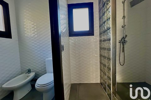 Сasa de 4 dormitorios en venta en Mataró, Barcelona, Cataluña, Spain № 4976 - foto 29