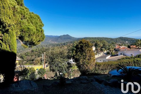 Сasa de 4 dormitorios en venta en Mataró, Barcelona, Cataluña, Spain № 4976 - foto 22