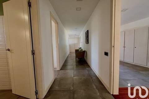 Сasa de 4 dormitorios en venta en Mataró, Barcelona, Cataluña, Spain № 4976 - foto 14