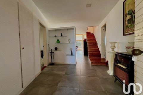 Сasa de 4 dormitorios en venta en Mataró, Barcelona, Cataluña, Spain № 4976 - foto 20