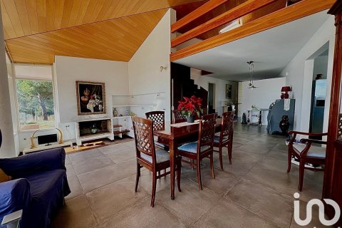 Сasa de 4 dormitorios en venta en Mataró, Barcelona, Cataluña, Spain № 4976 - foto 11