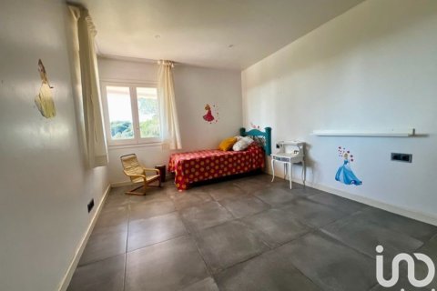Сasa de 4 dormitorios en venta en Mataró, Barcelona, Cataluña, Spain № 4976 - foto 17