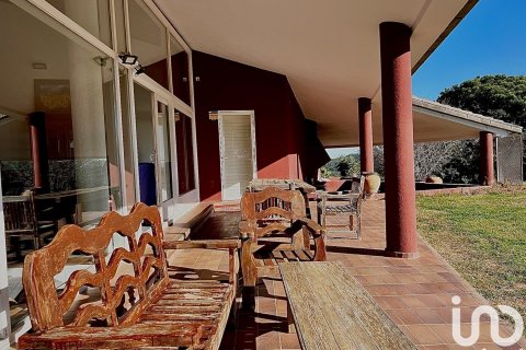 Сasa de 4 dormitorios en venta en Mataró, Barcelona, Cataluña, Spain № 4976 - foto 23