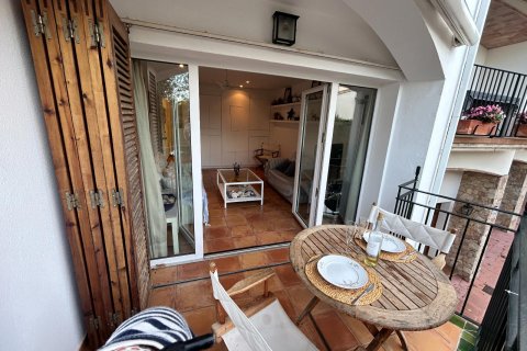 Apartamento de 3 dormitorios en venta en Calella De Palafrugell, Gerona, Cataluña, Spain № 3646