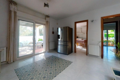 Сasa de 5 dormitorios en venta en Coma-Ruga, Tarragona, Cataluña, Spain № 3650 - foto 21