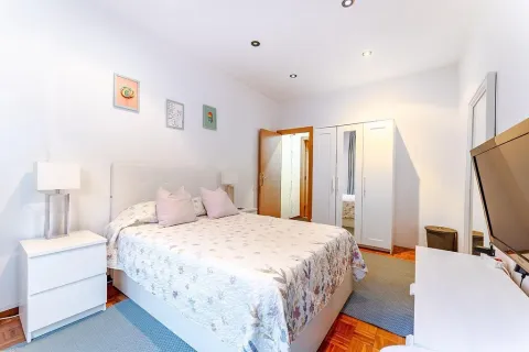 Apartamento de 4 dormitorios en venta en Barcelona, Cataluña, Spain № 3648 - foto 9