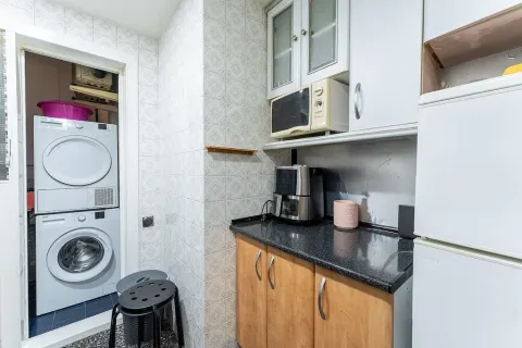 Apartamento de 4 dormitorios en venta en Barcelona, Cataluña, Spain № 3648 - foto 19
