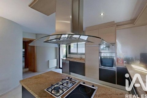 Купить дом в Калафелл, Испания с 5 спален, 384м², № 7478 - фото 5