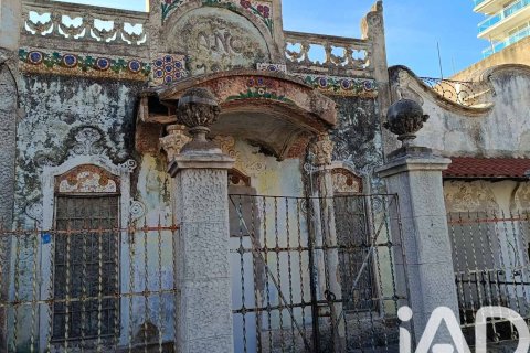 Casa adosada de 4 dormitorios en venta en El Vendrell, Tarragona, Cataluña, Spain № 7479