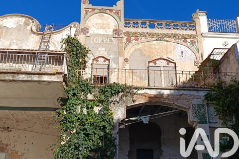 Casa adosada de 4 dormitorios en venta en El Vendrell, Tarragona, Cataluña, Spain № 7479 - foto 2