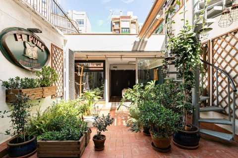 Apartamento de 3 dormitorios en venta en Barcelona, Cataluña, Spain № 1507 - foto 10