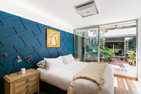 Apartamento de 3 dormitorios en venta en Barcelona, Cataluña, Spain № 1507 - foto 26
