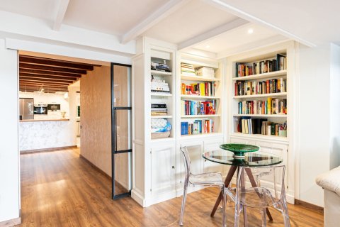 Apartamento de 3 dormitorios en venta en Barcelona, Cataluña, Spain № 1507 - foto 8