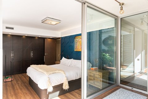 Apartamento de 3 dormitorios en venta en Barcelona, Cataluña, Spain № 1507 - foto 12