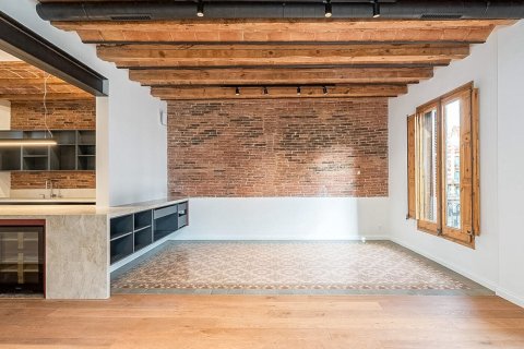 Apartamento de 3 dormitorios en venta en Barcelona, Cataluña, Spain № 1504