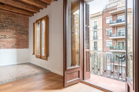 Apartamento de 3 dormitorios en venta en Barcelona, Cataluña, Spain № 1504 - foto 11