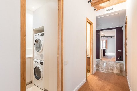 Apartamento de 3 dormitorios en venta en Barcelona, Cataluña, Spain № 1504 - foto 6