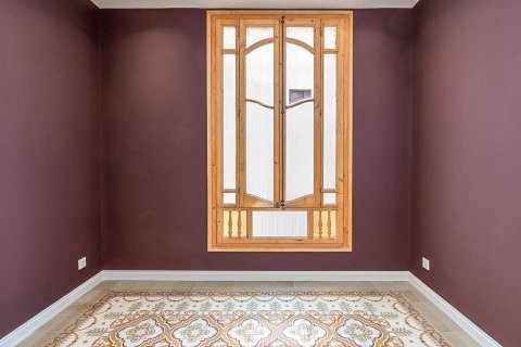 Apartamento de 3 dormitorios en venta en Barcelona, Cataluña, Spain № 1504 - foto 8