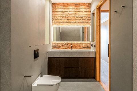 Apartamento de 3 dormitorios en venta en Barcelona, Cataluña, Spain № 1504 - foto 14
