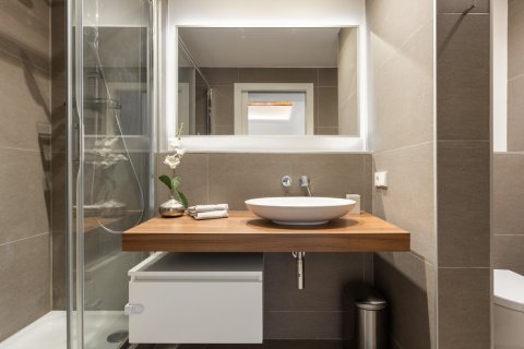 Apartamento de 3 dormitorios en venta en Barcelona, Cataluña, Spain № 1502 - foto 17