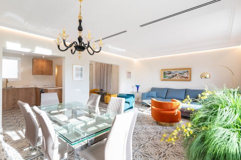 Apartamento de 4 dormitorios en venta en Barcelona, Cataluña, Spain № 1501 - foto 5