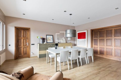 Villa de 8 dormitorios en venta en Sant Cugat del Vallès, Barcelona, Cataluña, Spain № 4419 - foto 12