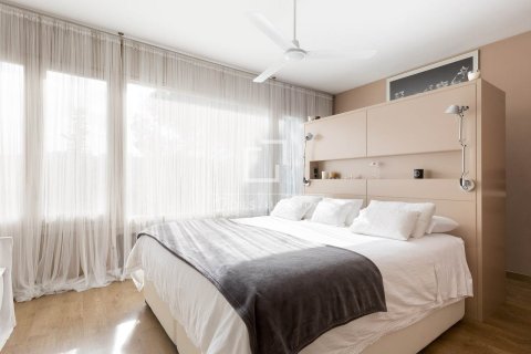 Villa de 8 dormitorios en venta en Sant Cugat del Vallès, Barcelona, Cataluña, Spain № 4419 - foto 22