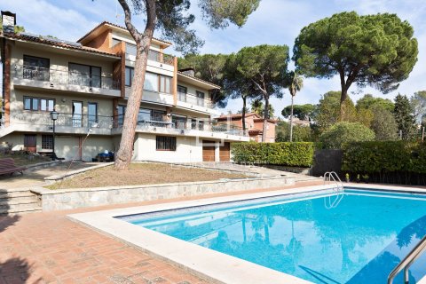 Villa de 8 dormitorios en venta en Sant Cugat del Vallès, Barcelona, Cataluña, Spain № 4419