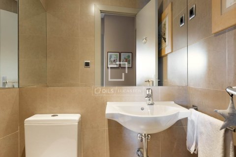 Villa de 8 dormitorios en venta en Sant Cugat del Vallès, Barcelona, Cataluña, Spain № 4419 - foto 17