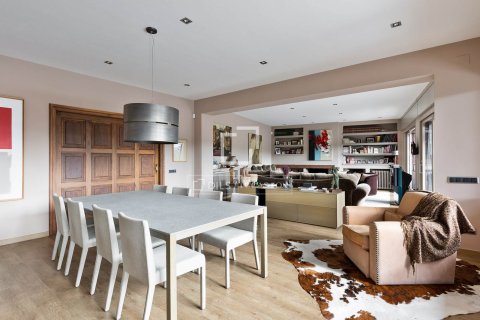 Villa de 8 dormitorios en venta en Sant Cugat del Vallès, Barcelona, Cataluña, Spain № 4419 - foto 5
