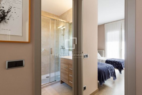 Villa de 8 dormitorios en venta en Sant Cugat del Vallès, Barcelona, Cataluña, Spain № 4419 - foto 27