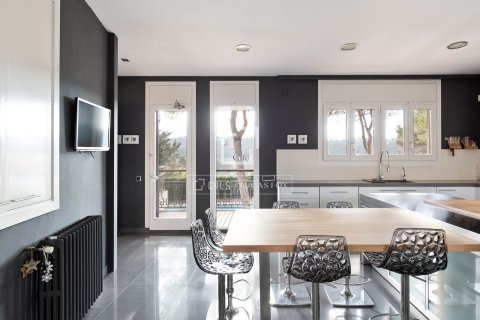 Villa de 8 dormitorios en venta en Sant Cugat del Vallès, Barcelona, Cataluña, Spain № 4419 - foto 16