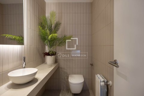 Apartamento de 2 dormitorios en venta en Barcelona, Cataluña, Spain № 4422 - foto 18