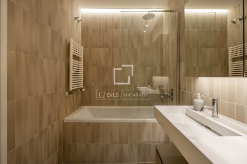 Apartamento de 2 dormitorios en venta en Barcelona, Cataluña, Spain № 4422 - foto 4