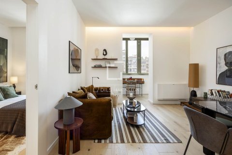 Apartamento de 2 dormitorios en venta en Barcelona, Cataluña, Spain № 4422 - foto 25