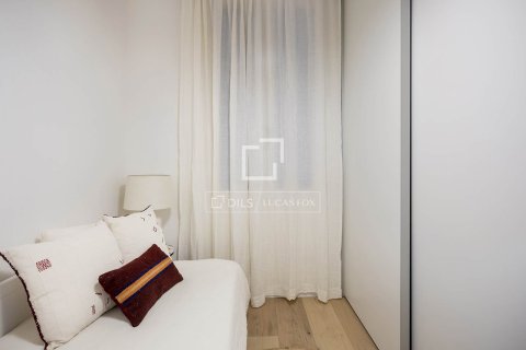 Apartamento de 2 dormitorios en venta en Barcelona, Cataluña, Spain № 4422 - foto 16