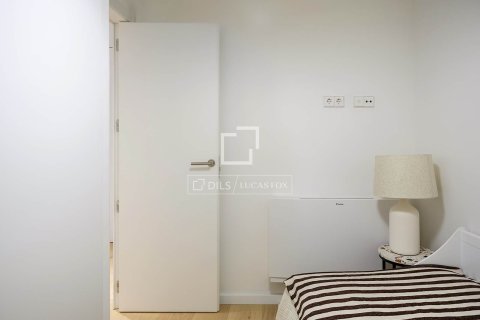 Apartamento de 2 dormitorios en venta en Barcelona, Cataluña, Spain № 4422 - foto 15