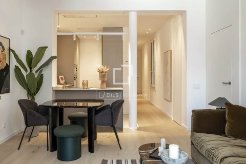 Apartamento de 2 dormitorios en venta en Barcelona, Cataluña, Spain № 4422 - foto 26