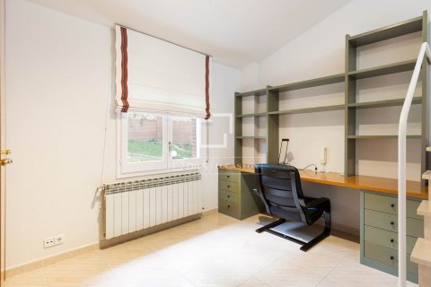 7 bedrooms villa for sale in Castelldefels, Barcelona, Catalonia, Spain № 4421 - photo 24