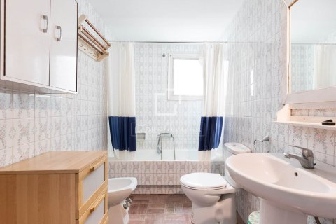 Apartamento de 3 dormitorios en venta en Castelldefels, Barcelona, Cataluña, Spain № 4423 - foto 15