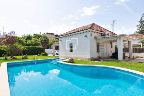 Villa de 2 dormitorios en venta en Castelldefels, Barcelona, Cataluña, Spain № 4424