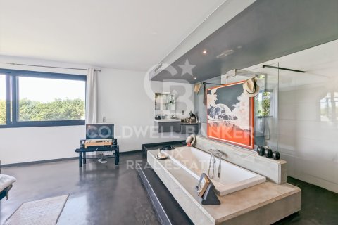 Сasa de 4 dormitorios en venta en Girona, Gerona, Cataluña, Spain № 7704 - foto 18