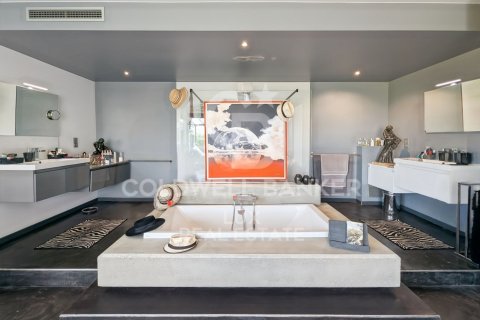 Сasa de 4 dormitorios en venta en Girona, Gerona, Cataluña, Spain № 7704 - foto 17