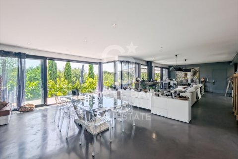 Сasa de 4 dormitorios en venta en Girona, Gerona, Cataluña, Spain № 7704