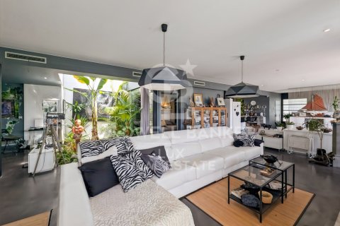 Сasa de 4 dormitorios en venta en Girona, Gerona, Cataluña, Spain № 7704 - foto 23