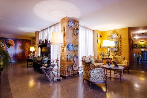 6 bedrooms apartment for sale in Sabadell, Barcelona, Catalonia, Spain № 7703 - photo 12