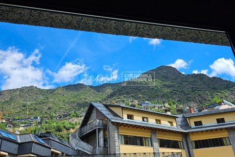 4 bedrooms apartment for rent in Principado De Andorra (Ninguna Poblacion Tiene C.P.), Lleida, Catalonia, Spain № 7698 - photo 18